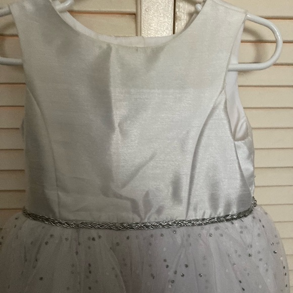 David's Bridal Flower Girl Dress Size 4 - Picture 5 of 5